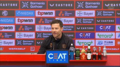 Bayer-Trainer Xabi Alonso gibt auf der Pressekonferenz ein Update zum verletzten Florian Wirtz. Dabei nährt er die Hoffnung auf ein früheres Comeback als bisher gedacht.