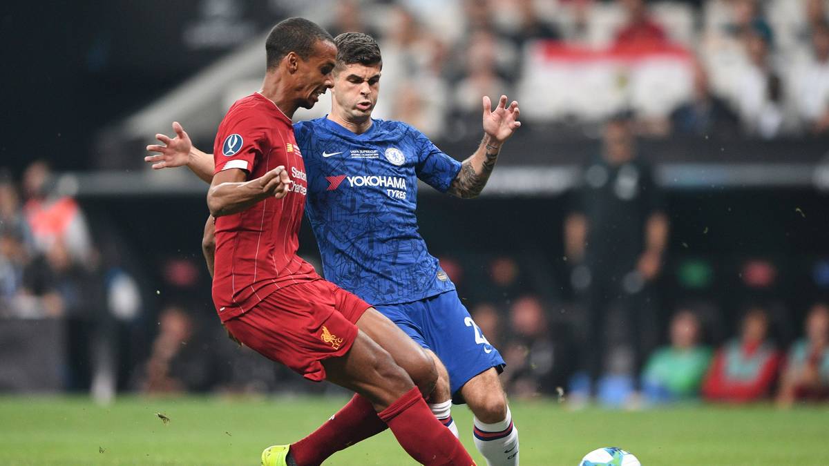 In der Saison 2016/17 konnte der Kameruner dem Lockruf von Jürgen Klopp aus Liverpool nicht widerstehen. Wurde der Wechsel zunächst etwas kritisch beäugt, hat sich Matip mittlerweile in der ersten Elf festgespielt. Sowohl beim Gewinn der Champions League gegen Tottenham als auch beim jüngsten Erfolg im UEFA Super Cup gehörte Matip zum Stammaufgebot der "Reds"