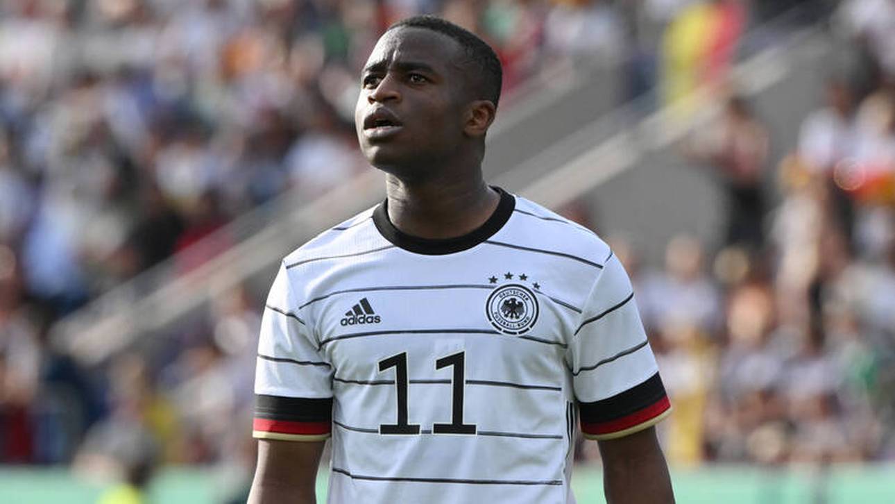 DFB: Lücke bei Moukoko-Geburtstag