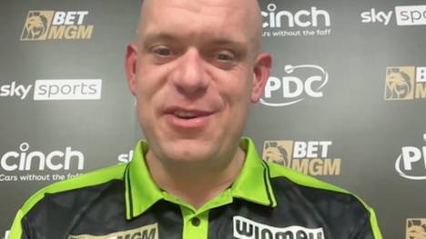 Nach seinem Sieg am ersten Premier-League-Spieltag spricht Michael van Gerwen mit SPORT1-Moderatorin Katharina Kleinfeldt über den Abend in Newcastle. Van Gerwen müsse keine Zeichen mehr setzen, denn die Leute wüssten, zu was der Niederländer fähig sei.