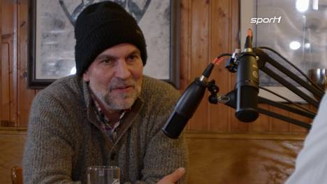 Im SPORT1-Podcast "DEEP DIVE" spricht Markus Babbel über seinen verstorbenen Bruder und reflektiert über die schwere Zeit. 