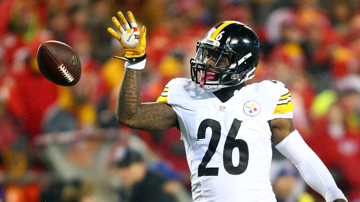PLATZ 9 - LE'VEON BELL (Pittsburgh Steelers, Running Back): Am 11. Dezember explodiert Bell mit 236 Yards und drei Touchdowns in einem Spiel - symptomatisch für seine Saison. Deswegen geht's von 41 hoch auf neun. Noch beeindruckender: 2015 hatte sich der aktuell wohl beste Running Back der Liga eine schwere Knieverletzung zugezogen