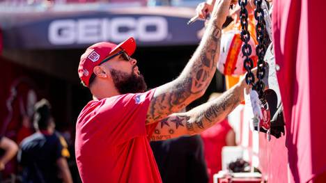 Mit Mike Evans sichern sich die San Francisco 49ers einen hochkarätigen Wide Receiver und eine weitere Waffe für ihre Offensive. Der neue Star erklärt, was den Ausschlag für die Niners gegeben hat.