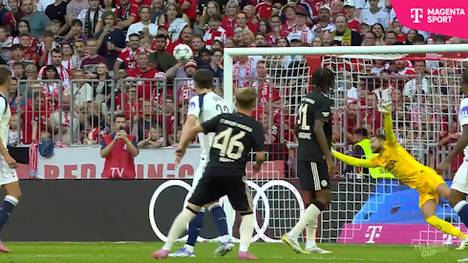 Ihm gehört die Zukunft: Bayerns Lennart Karl lässt die Allianz Arena beim 3:0 gegen Tottenham beben. Der 17-Jährige sorgt mit seinem Traumtor für das Highlight des Spiels. 