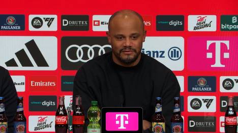 Der FC Bayern muss gegen Augsburg die erste Saisonniederlage in der Bundesliga hinnehmen. Damit verpassen die Münchner die Chance auf eine ungeschlagene Saison. Trainer Vincent Kompany trauert dieser Marke aber nicht hinterher.