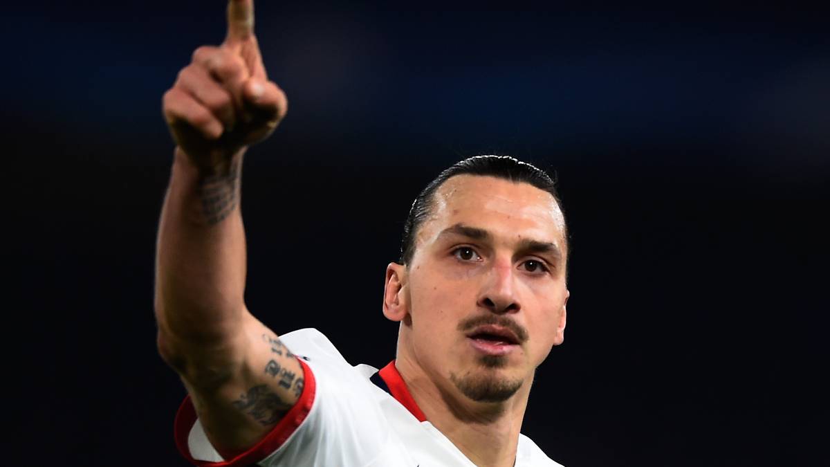 Zlatan Ibrahimovic (jetzt Manchester United / hier noch im Dress von Paris Saint Germain) und...