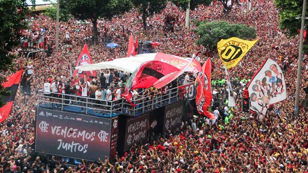 Nach dem Triumph aus Copa Libertadores und Meisterschaft kommt Flamengo aus dem Feiern nicht mehr raus