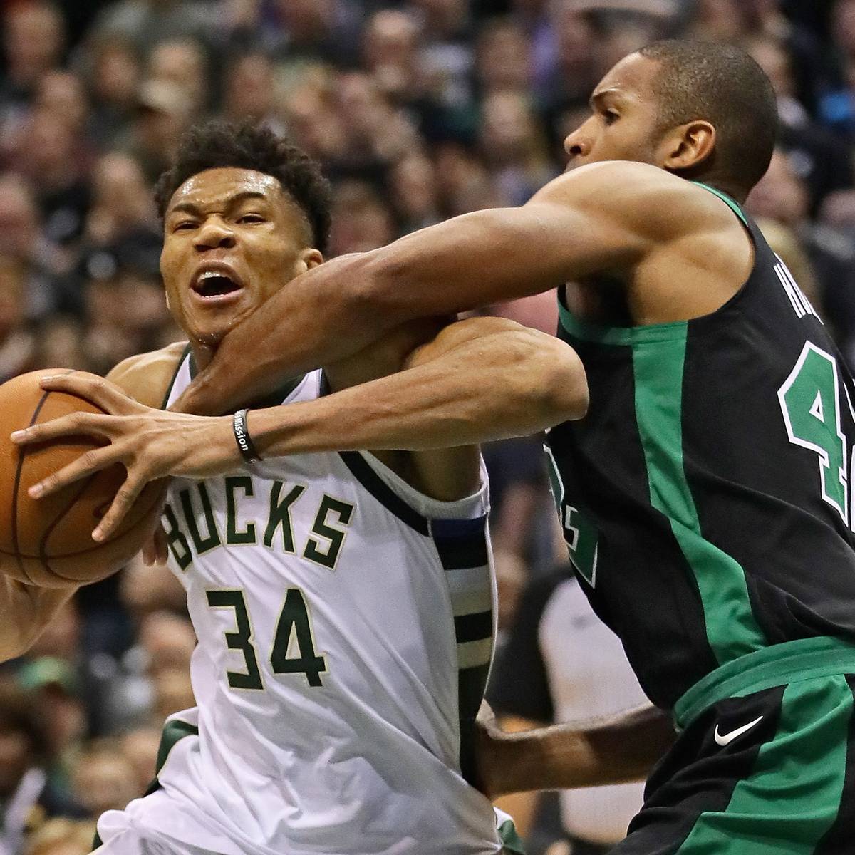 NBA-Playoffs Boston Celtics unterliegen Milwaukee Bucks, Wizards schlagen Raptors