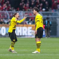 Borussia Dortmund verspielt in letzter Sekunde den Sieg gegen Leverkusen. Der Frust nach dem späten Gegentreffer ist enorm. Vor allem Mats Hummels ist kaum mehr zu beruhigen. Seinen Unmut äußert er vor allem gegenüber einem Mitspieler.
