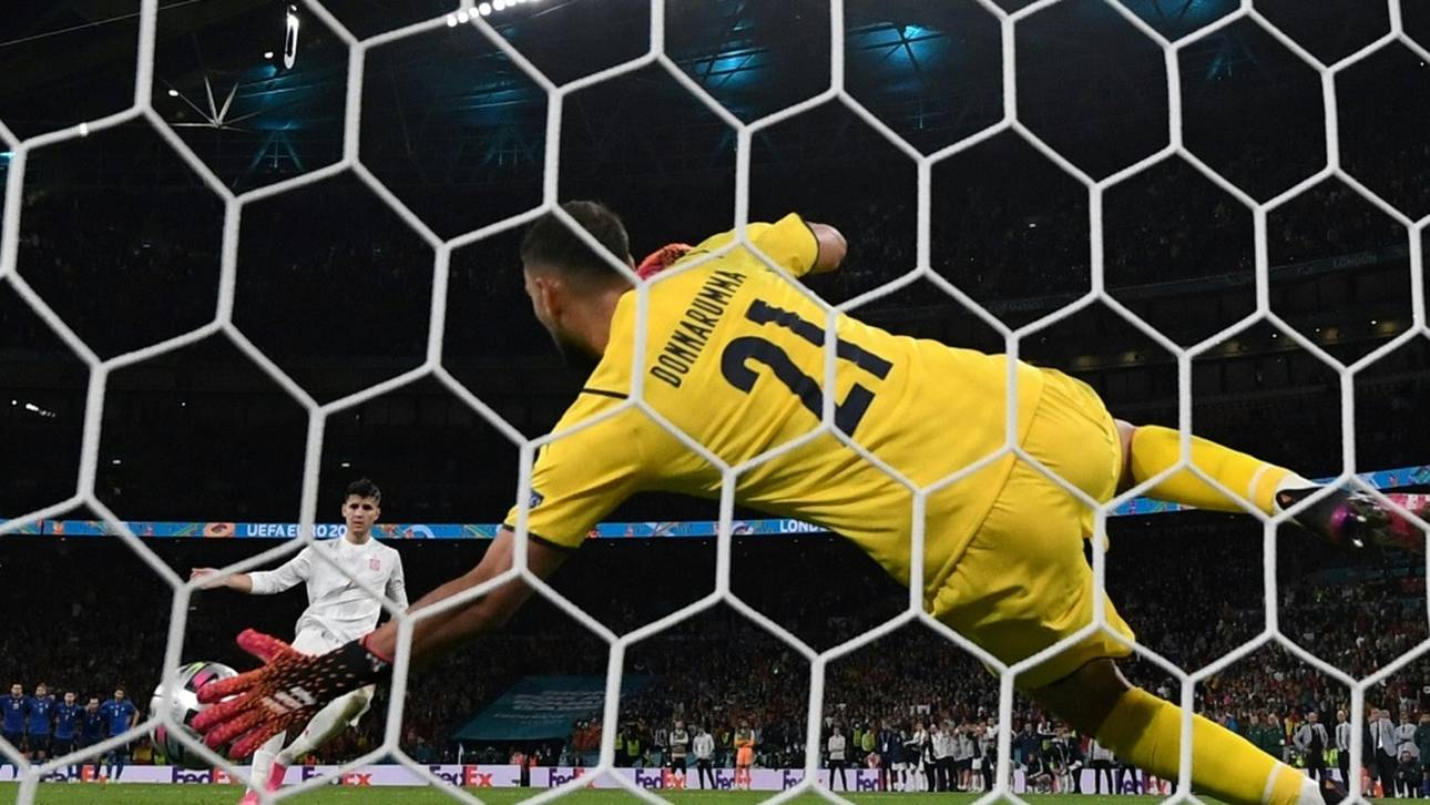 Triumph der Unbezwingbaren: Italien stürzt auch Spanien