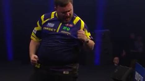 Luke Littler besiegt Jonny Clayton im Halbfinale des Darts World Grand Prix mit 5:1. Damit steht der Weltmeister im Finale gegen Luke Humphries.