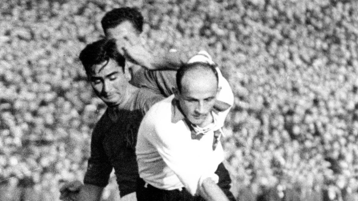 PLATZ 12 - EDMUND CONEN (Deutschland/WM 1934): 19 Lenze und 198 Tage zählte Edmund Conen, als er beim deutschen 5:2-Erfolg gegen Belgien im Achtelfinale in Italien gleich einen Hattrick produzierte. Nur ein Deutscher war bei seinem WM-Tordebüt jünger