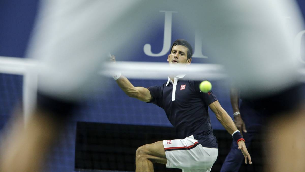 Der Weltranglistenerste kann den Angriff des Spaniers aber noch abwehren und gewinnt in vier Sätzen