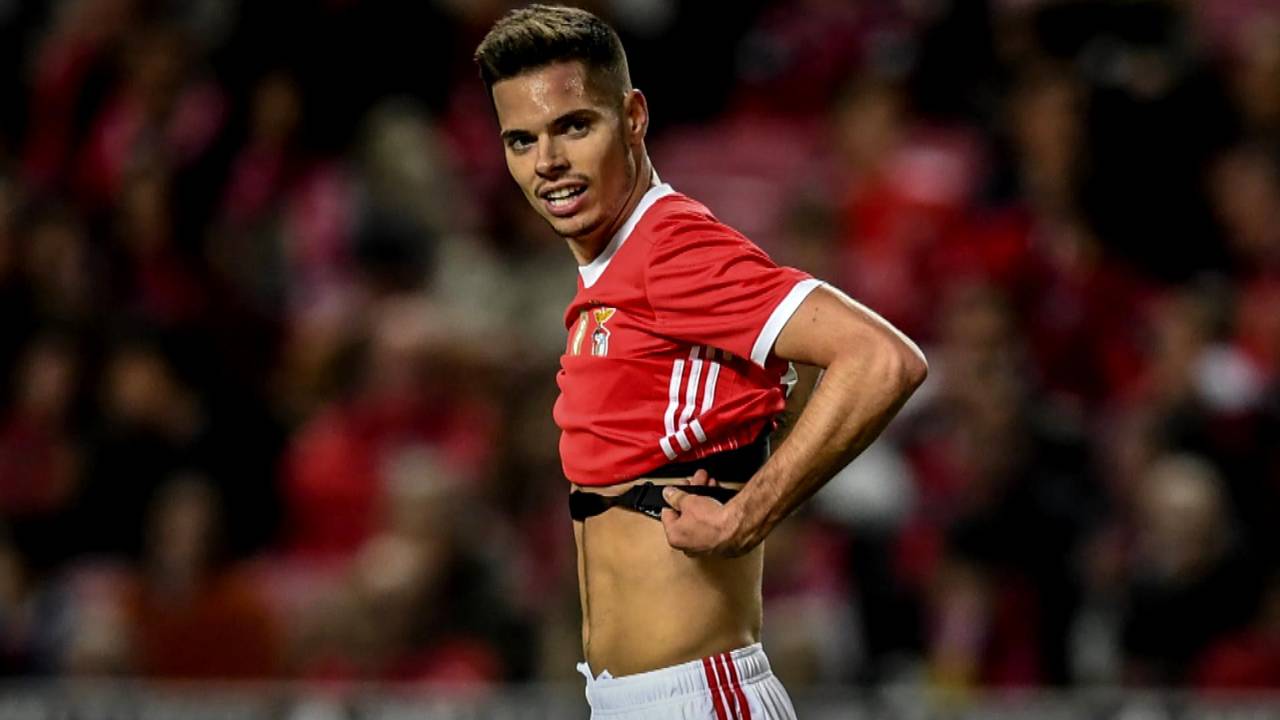 Newsflash: Julian Weigl nach Bus-Angriff im Krankenhaus