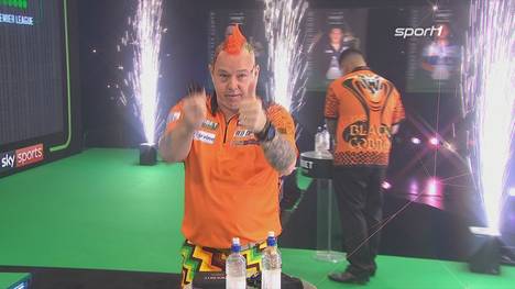 Peter Wright hat am achten Spieltag der Darts Premier League den vierten Sieg und steht nun auf Platz 3. Jeffrey de Zwaan ist gegen den Weltmeister chancenlos. 