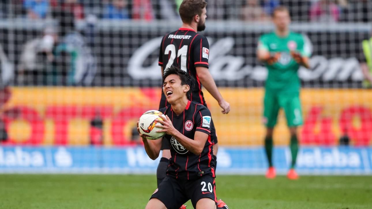 Eintracht Frankfurt v Hertha BSC - Bundesliga