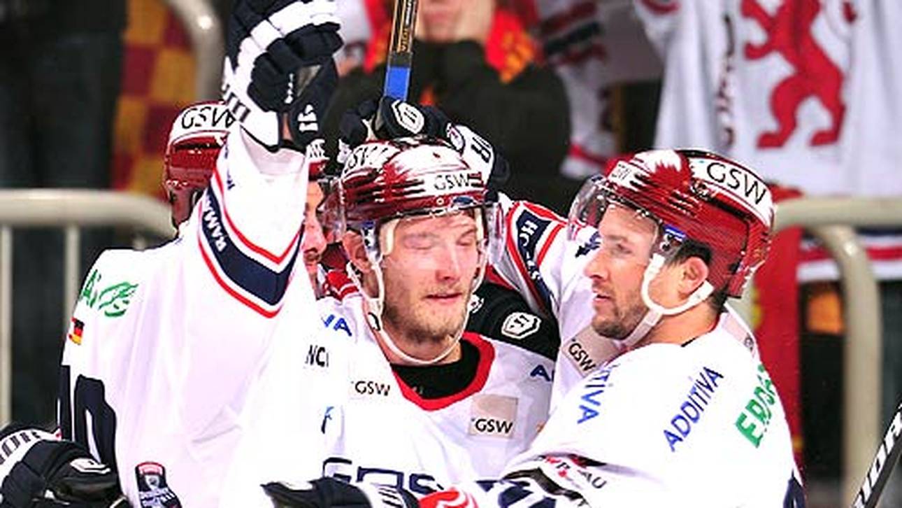 Eisbären behaupten Tabellenspitze