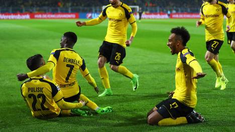 Borussia Dortmund v  SL Benfica - UEFA Champions League Round of 16: Second Leg