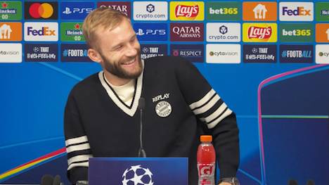 Mit seinem 100. Tor im 104. Spiel sorgte Harry Kane beim FC Bayern für einen Rekord. Konrad Laimer zeigt sich vom Briten beeindruckt, kann sich einen Spruch aber nicht verkneifen.