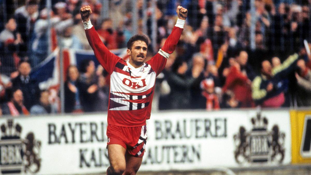 PLATZ 8: STEFAN KUNTZ (1983-1999, VfL Bochum, Bayer Uerdingen, 1. FC Kaiserslautern, Arminia Bielefeld), 179 Tore in 449 Spielen