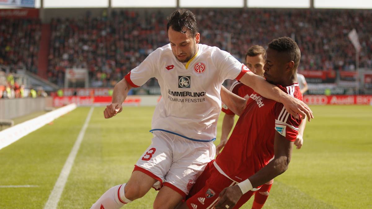 Mit einem ruhenden Ball hat Öztunali dann doch noch Erfolg und gleicht nach 71 Minuten aus