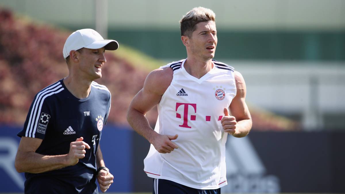 THOMAS WILHELMI: Der Fitnesstrainer kümmert sich vor allem um die Reha der verletzten Bayern-Spieler. Drehte in der vergangenen Saison zum Beispiel seine Runden mit Arjen Robben, kümmerte sich häufig um den Aufbau von Corentin Tolisso