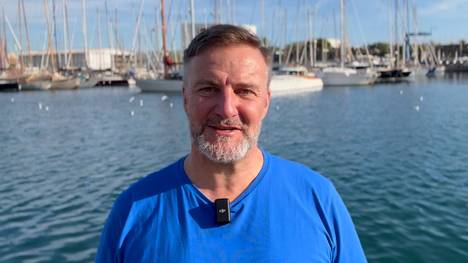 Vor dem Knaller in der Champions League reist die Eintracht mit großen Abwehrsorgen nach Barcelona. SPORT1-Reporter Martin Quast gibt zudem Einblicke in das Stürmerproblem der Frankfurter. 