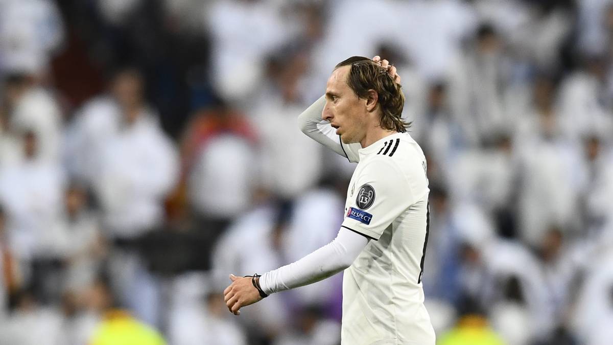 The Sun (England): "Bale und Co. werden erneut gedemütigt, indem sie aus der Champions League fliegen. Der Titelverteidiger wird auf schockierende Art und Weise von Ajax mit 1:4 aus der Champions League geworfen"