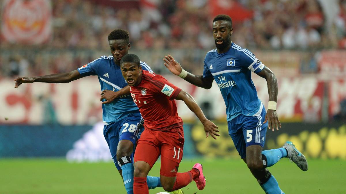 Und die Bayern haben noch längst nicht genug. Costa und Co. lassen kein bisschen nach, und der HSV ist darum bemüht, hinten abzsusichern. Nach vorne geht bei den Gästen schlichtweg gar nichts