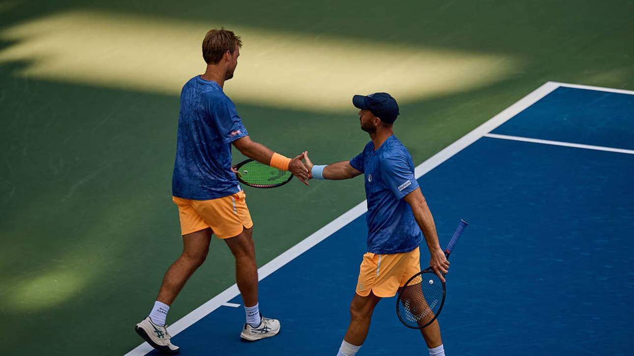 Kevin Krawietz (l.) neben Tim Pütz