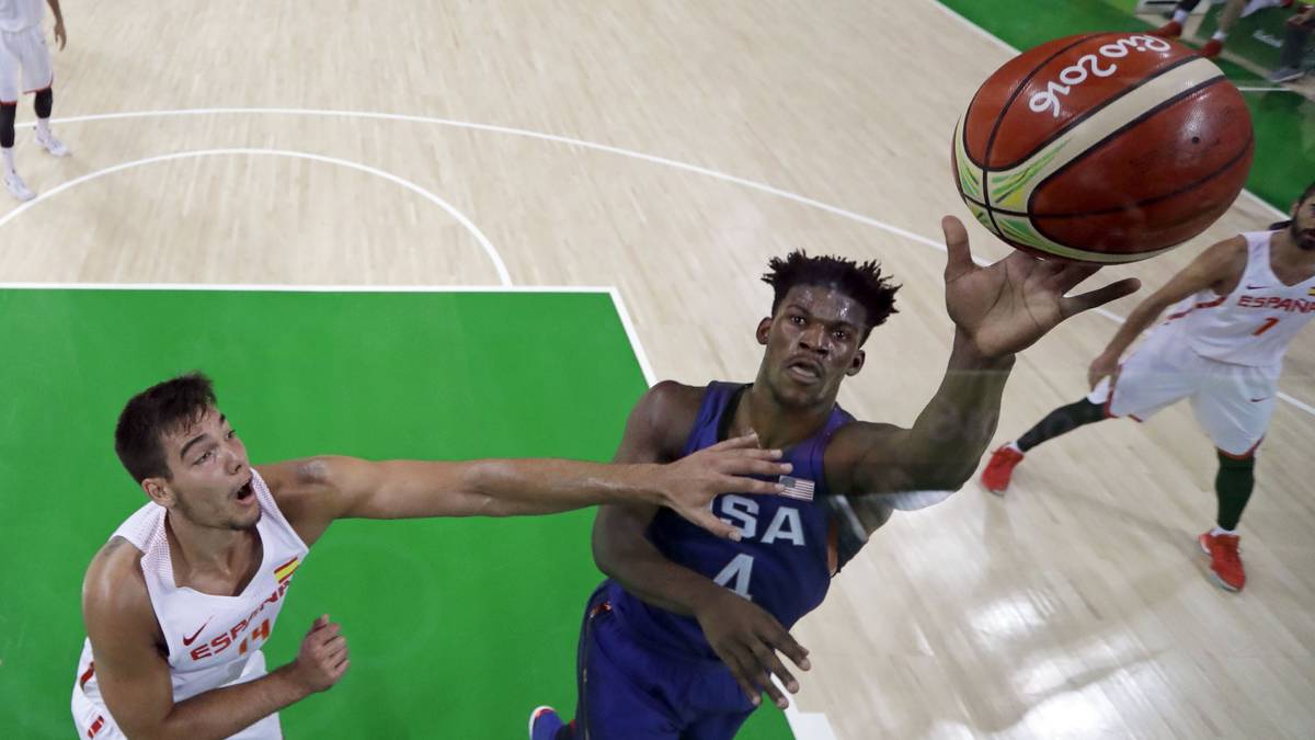JIMMY BUTLER: Auch der All Star, der von den Sixers nach Miami wechselte, hatte im Vorfeld keine großen Ambitionen auf das Turnier - zu sehr steckt auch ihm vermutlich die NBA-Saison in den Knochen