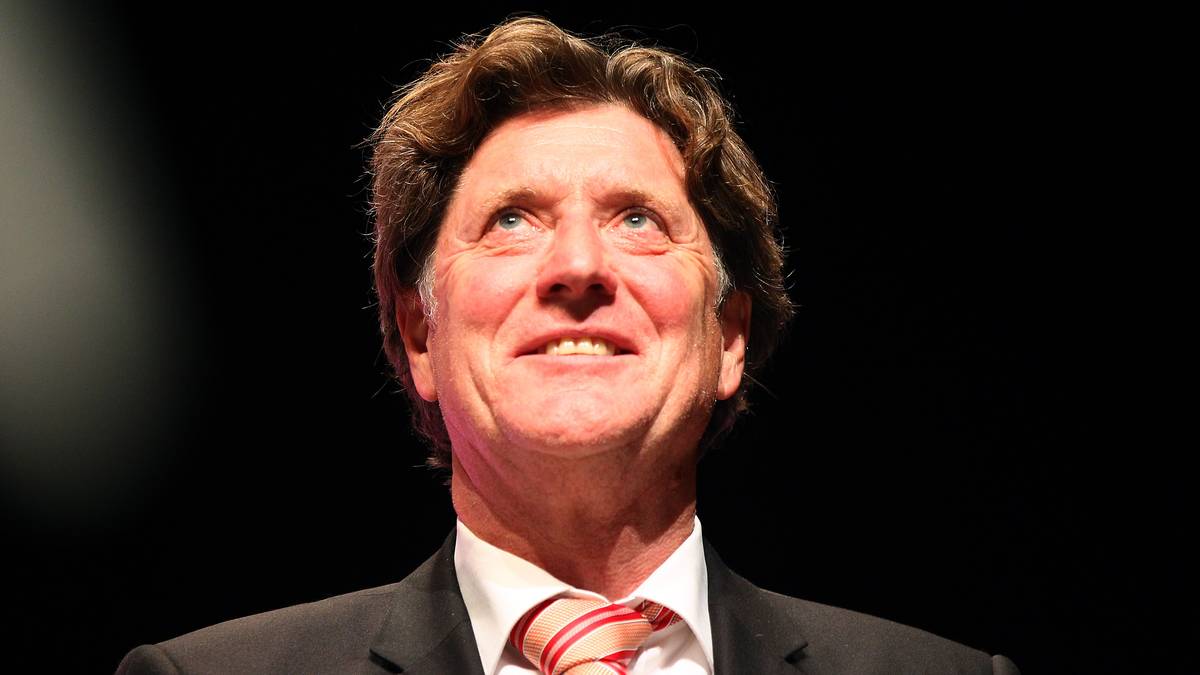 Stevens' Nachfolger als Bundesliga-Kolumnist für SPORT1 in der Saison 2011/12: Toni Schumacher. Über seinen Herzensklub muss er am Ende der Saison schreiben: "Jetzt braucht Köln drei Wunder". Sie treten nicht ein, der FC steigt ab