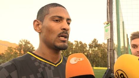 Sébastien Haller hat nur wenige Monate nach seiner zweiten Krebsoperation ein überraschend schnelles Comeback gefeiert. Beim Testspiel gegen Fortuna Düsseldorf in Marbella wurde der Torjäger in der 74. Minute eingewechselt.