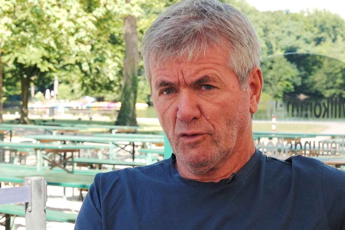 Weil der 1. FC Köln parallel auch nach anderen Trainern suchte, sagte Friedhelm Funkel dem Effzeh nach dem geschafften Aufstieg ab. Nun erklärt der Coach seine Entscheidung.