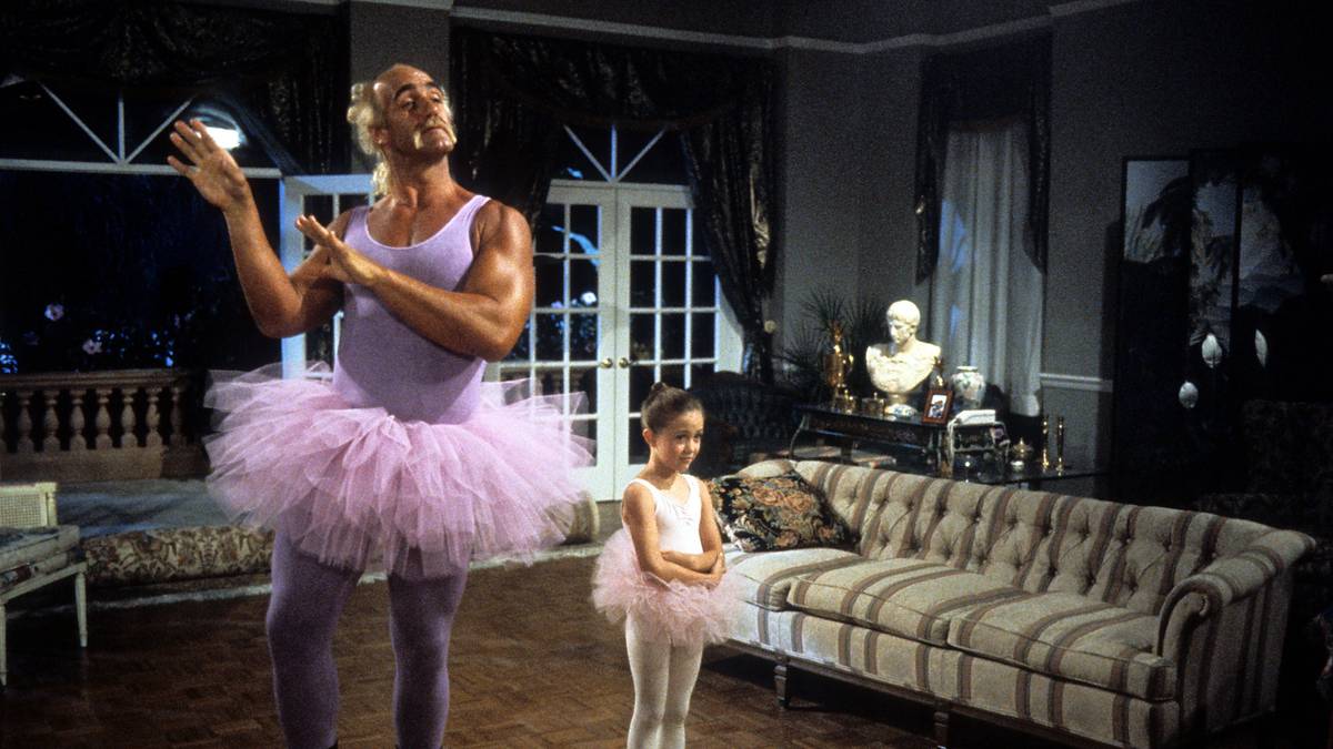 ... in "Mr. Babysitter" einen Ex-Wrestler, der zwei verzogene Kinder bei Laune halten muss ...