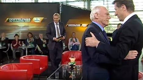 Im Jahr 2011 verabschiedete sich Experten-Ikone Udo Lattek im SPORT1-Doppelpass in den TV-Ruhestand - mit einem Ständchen eines anderen legendären Udos.