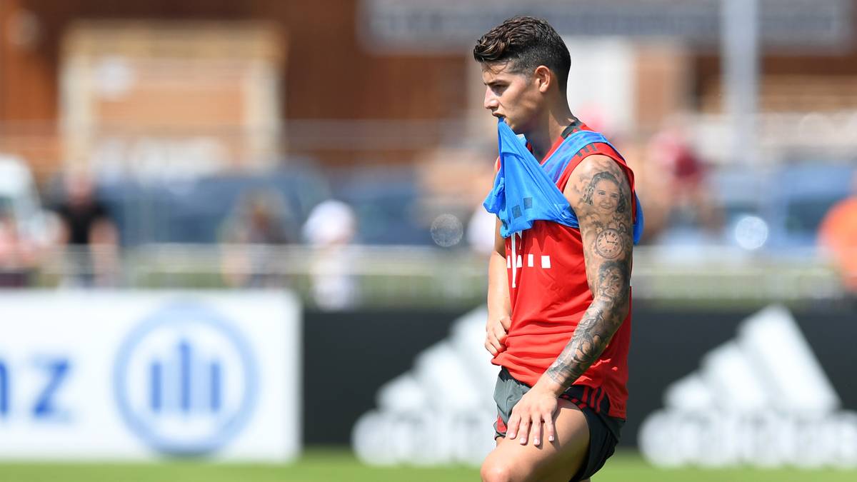 JAMES RODRIGUEZ: Kam von der WM mit einer Einblutung in der Wade zurück. Trainierte am Tegernsee daher anfangs nur einzeln, später mit der Mannschaft. Bekam im Testspiel einen Schlag aufs Sprunggelenk. Niko Kovac sagte vor dem Frankfurt-Spiel vielsagend: "Ich habe 19 Spieler und einen angeschlagenen James. Ich werde einige Spieler zuhause lassen müssen." Supercup-Form: 50 %