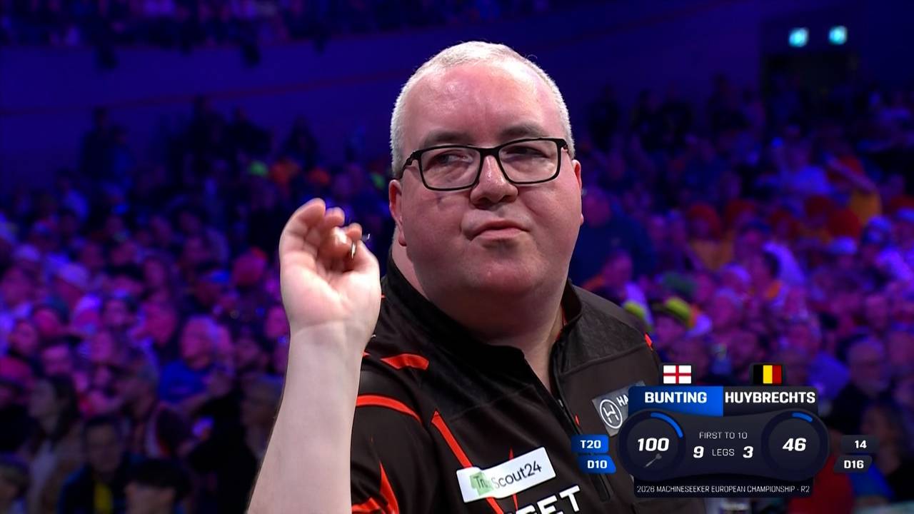 Bunting lässt fünf Matchdarts liegen