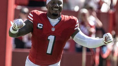 San Francisco 49ers wide receiver Deebo Samuel Sr. (1) enters the field to play the Arizona Cardinals at Levi s Stadium on Sunday, October 6, 2024 in Santa Clara, California. The Cardnals defeated the 49ers 24-23. PUBLICATIONxINxGERxSUIxAUTxHUNxONLY SXP2024100631 TERRYxSCHMITT