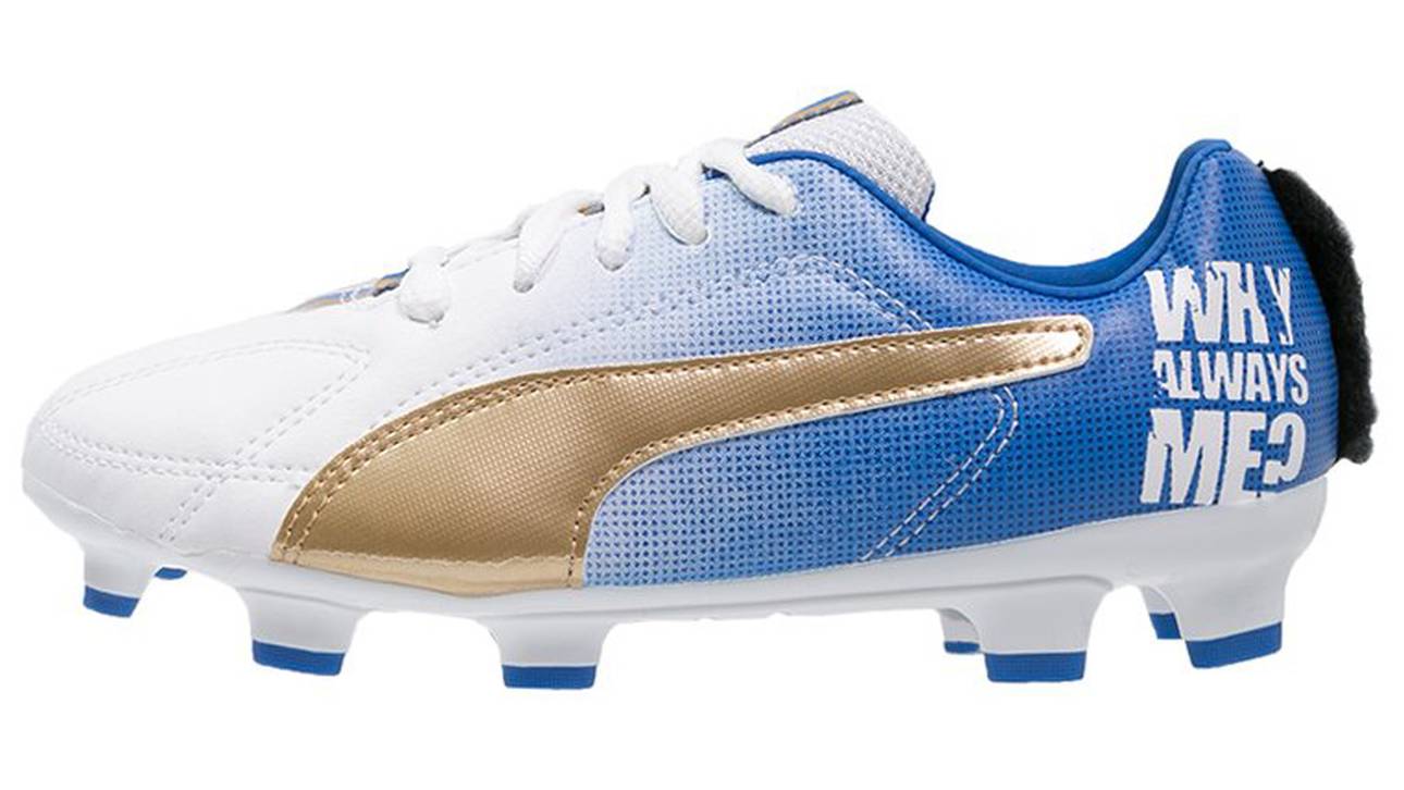Balotelli designt Irokesen-Schuh