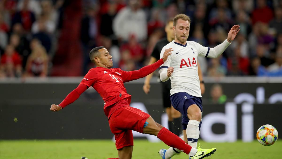 Eriksen selbst soll einen Wechsel nach Madrid präferieren. Sein Wunschklub macht jedoch nicht allzu viele Anzeichen, einen Transfer zu realisieren. Nun könnte Stadtrivale Atlético nochmal zuschlagen. Aktuell sieht es jedoch danach aus, als würde der 27-Jährige sogar in Erwägung ziehen, seinen Vertrag auszusitzen, um in der kommenden Saison ablösefrei wechseln zu können