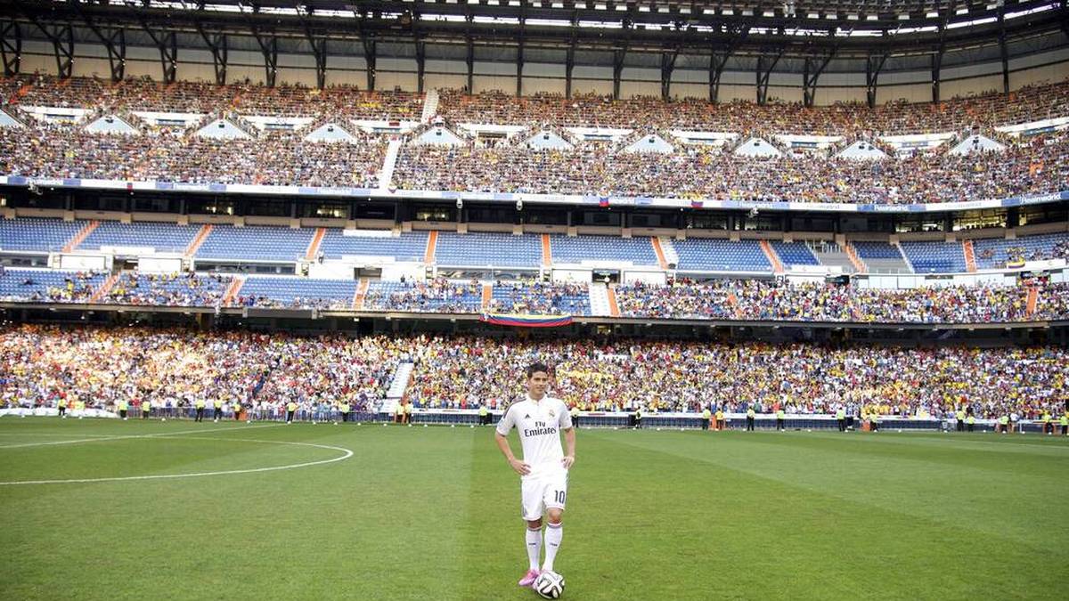 Nach James Wechsel zu Real Madrid kamen zahlreiche Fans ins Stadion