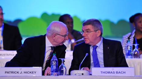 IOC-Funktionär und enger Vertrauer von Thomas Bach (r.): Patrick Hickey droht Ungemach