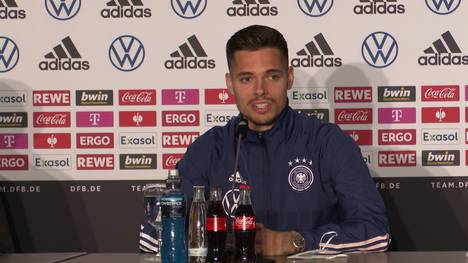 Um nicht sofort erkannt zu werden, wenn Julian Weigl durch die Straßen von Lissabon geht, tarnt sich der Profisportler oft mit Maske, Brille und einer Cap. 
