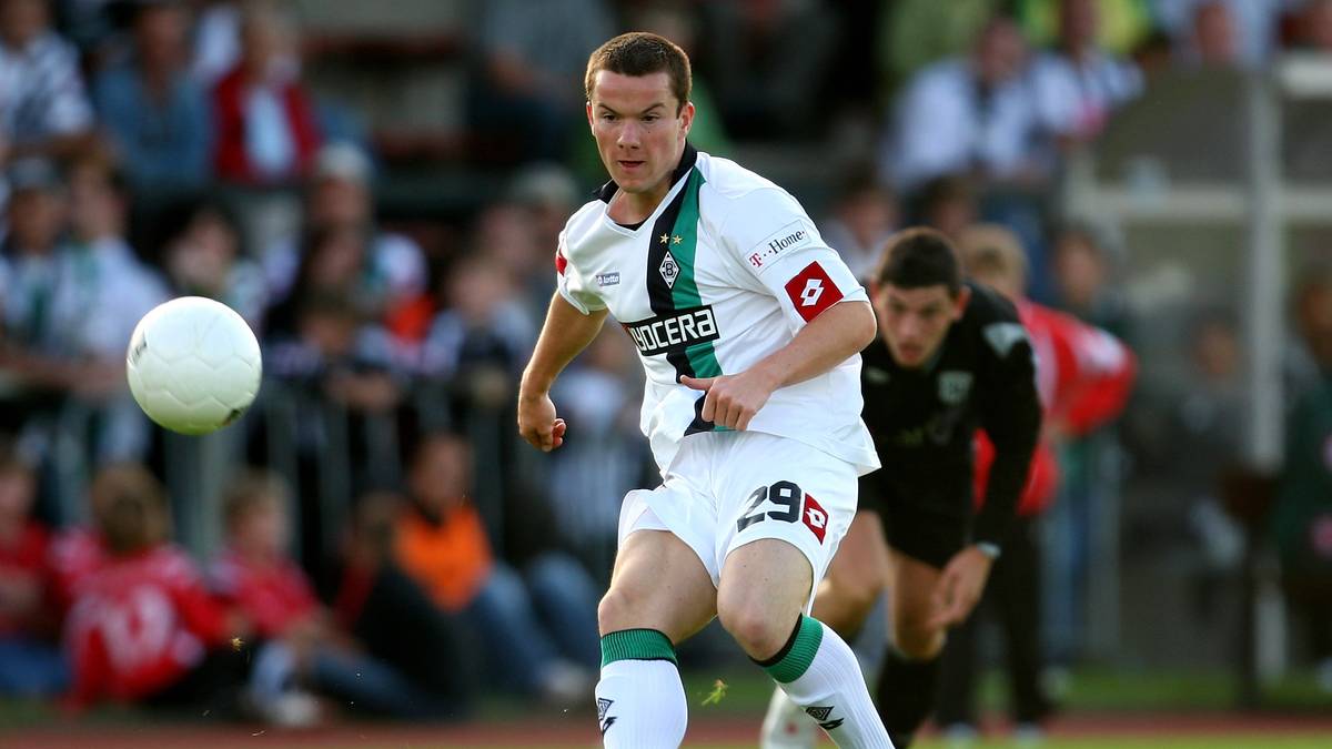 ALEXANDER BAUMJOHANN: Der bislang letzte Wechsels eines Spielers von Schalke nach Mönchengladbach liegt über zwölf Jahre zurück. Am 4. Januar 2007 ging das damals 20 Jahre alte Top-Talent für 250.000 Euro nach Gladbach. Dort erzielte Baumjohann in 34 Spielen für die Profis drei Tore bei elf Vorlagen, ehe er nach zweieinhalb Jahren zum FC Bayern wechselte. Spielte zuletzt für Western Sydney