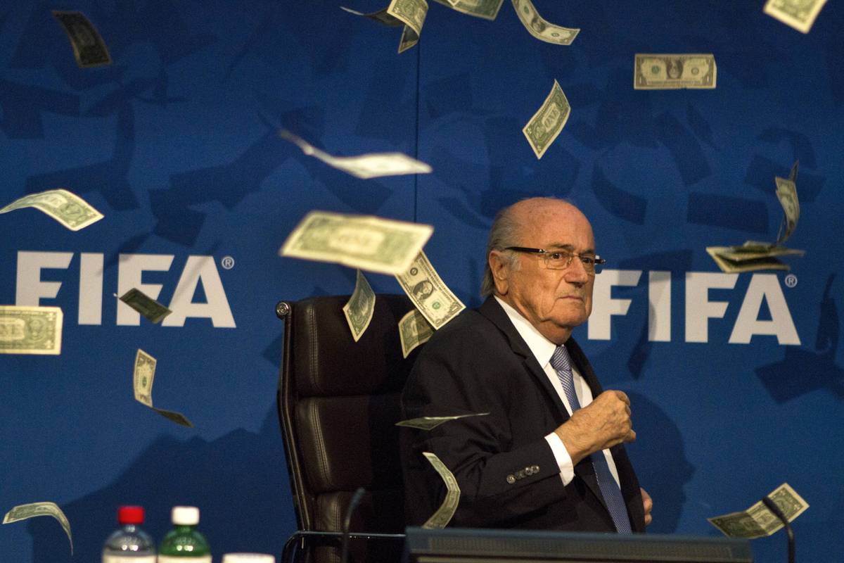 Ausgerechnet Blatter schießt jetzt gegen Infantino