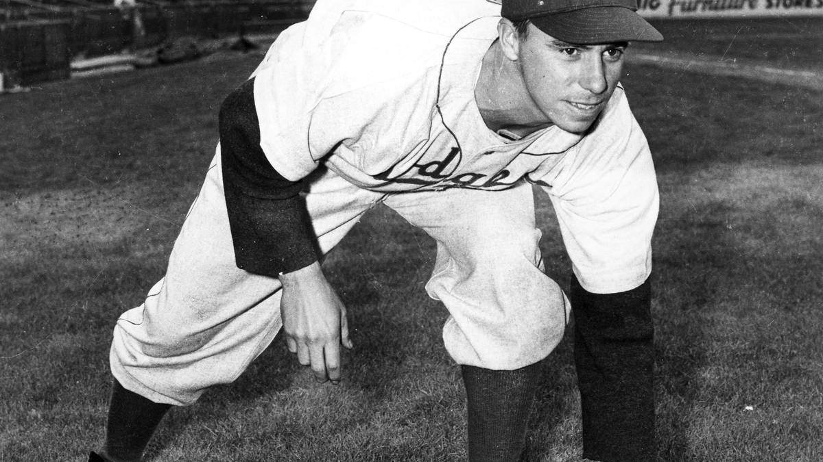 BROOKLYN DODGERS 1941: Es ist die erste World Series in der Geschichte der Dodgers. Ausgerechnet gegen den Stadtrivalen aus der Bronx - die New York Yankees - verliert Brooklyn klar mit 4:1. Anschließend wiederholt sich dieses Finale noch viermal. Nie können die Dodgers gewinnen...