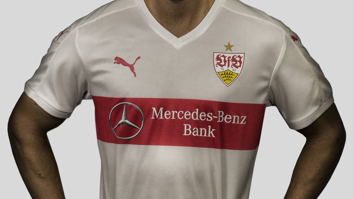An den traditionellen Farben ändert sich beim Heimtrikot des VfB Stuttgart nichts. Neu ist allerdings der komplett den Oberkörper durchziehende Brustring, den es beim VfB zuletzt vor 40 Jahren so gab
