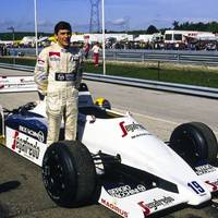 1984 startet Ayrton Senna seine Erfolgskarriere und debütiert in der Formel 1 für das Toleman-Team. Nun ist der frühere Teamchef des Brasilianers verstorben.