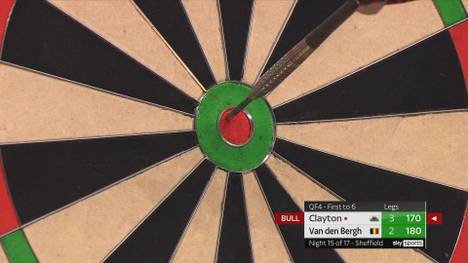 Jonny Clayton checkt im Viertelfinale gegen Dimitri van den Bergh den Big Fish und wahrt sich so die Chance auf die Playoffs. 